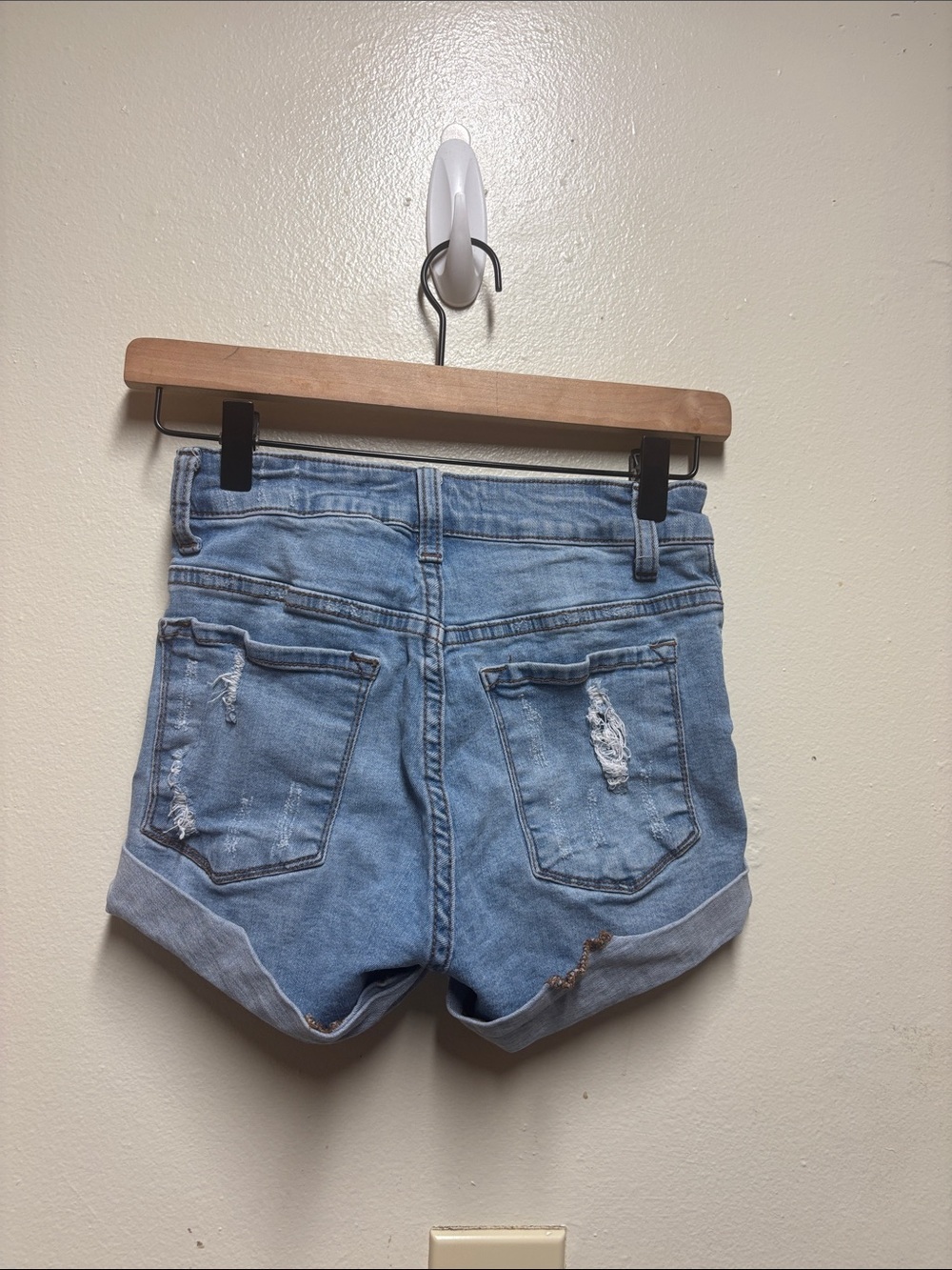 KanCan Light Blue Distressed Denim Jean Shorts size 24 - Picture 2 of 4